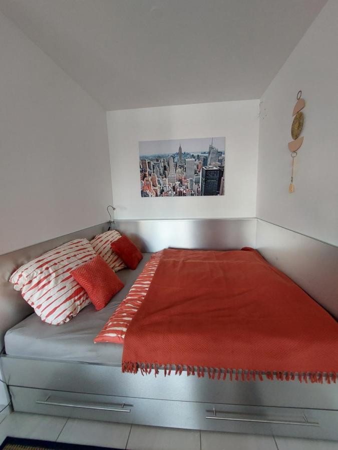 Apartament Tower With Private Terrace Next To Uno