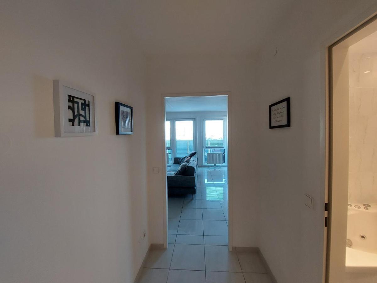 Apartament Tower With Private Terrace Next To Uno Viena
