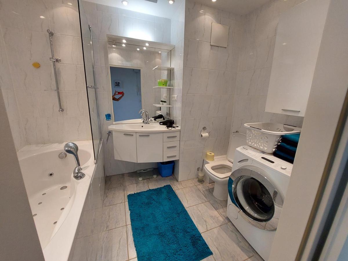 Apartament Tower With Private Terrace Next To Uno *