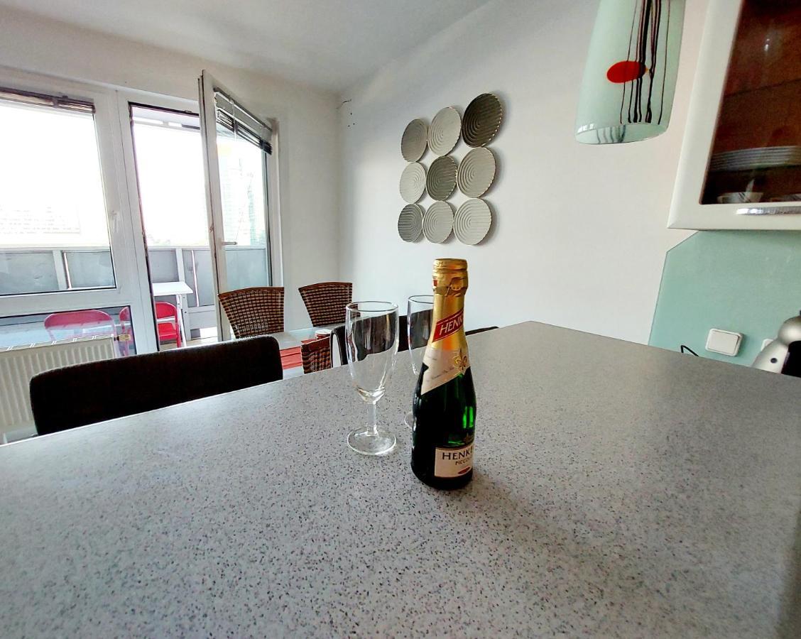 Apartament Tower With Private Terrace Next To Uno